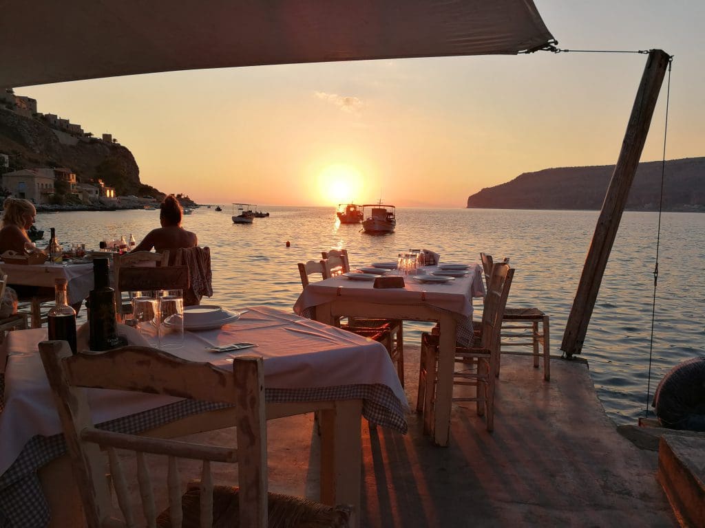 Sonnenuntergang auf Peloponnes in Griechenland